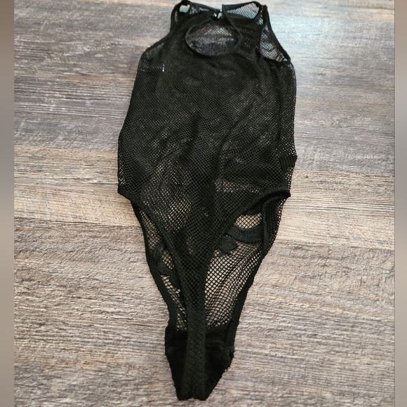 Seduction by fedricks of Hollywood dragon fishnet bodysuit - Picture 7 of 8